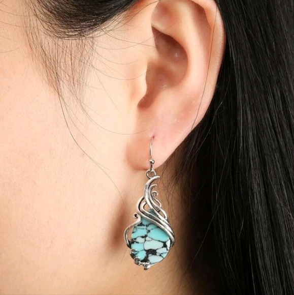 Jewelry - NEW Turquoise and Silver Dangle Earrings